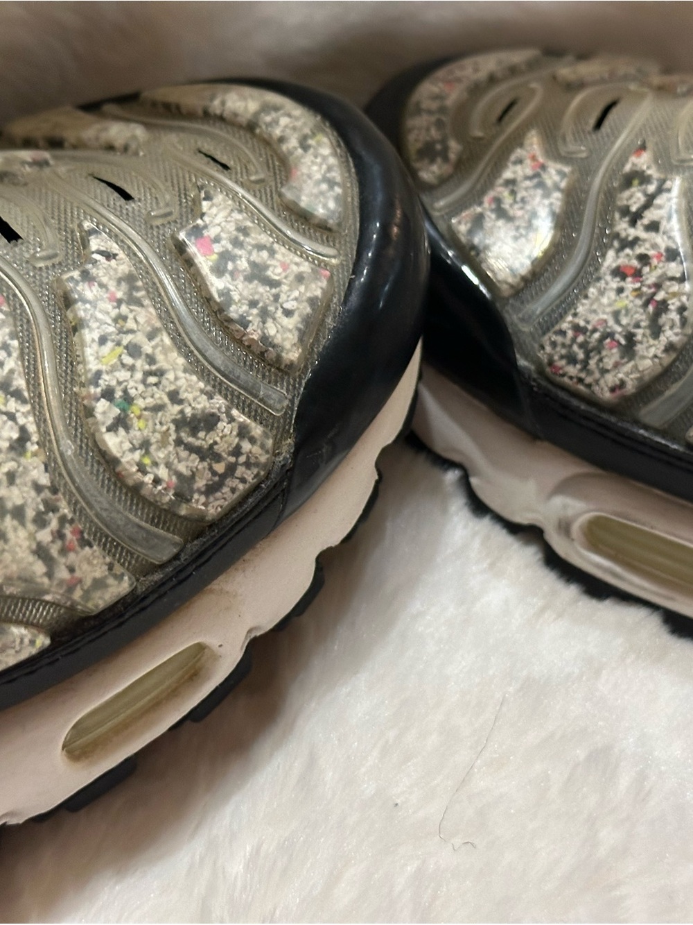 Nike Silver Speckled and Black Air Max Style Sneakers - Picture 10 of 12